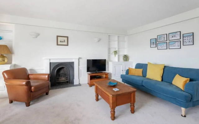 Rooftop Retreat - 2 Double Beds W/ Stunning Views (Adults Only)