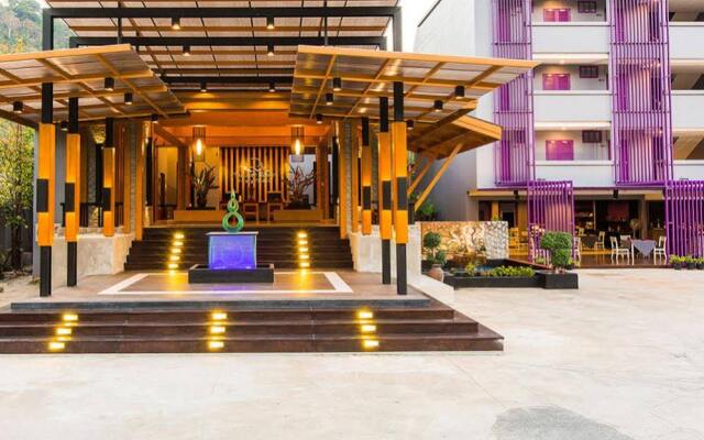 Отель Phuvaree Resort вид на фасад
