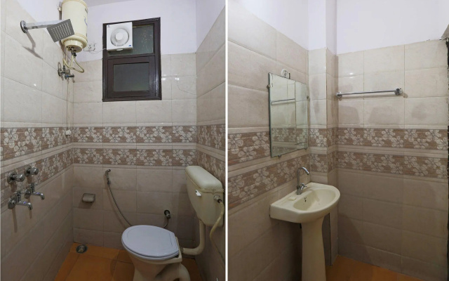 OYO 45772 Silver Residency