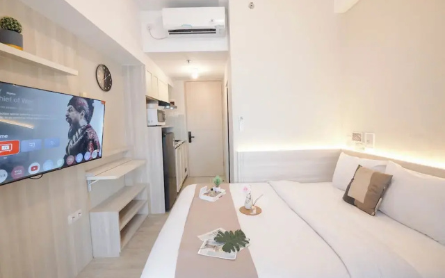 Wooden Accent Studio At Tokyo Riverside Pik 2 Apartment