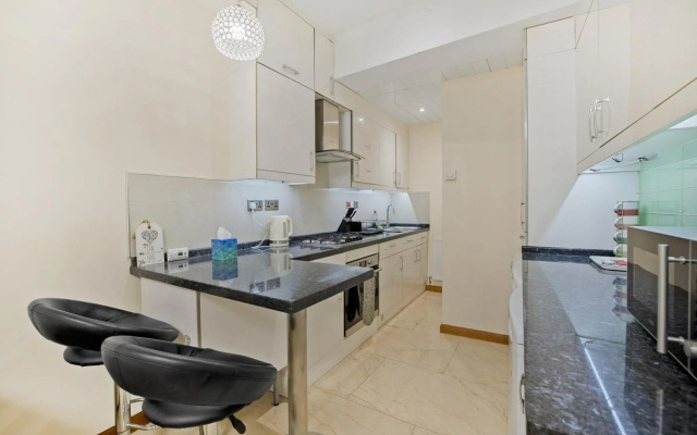 Luxury Entire Apartment, Central City Centre 1, Newly Refurbished