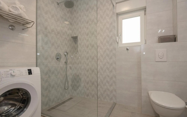 Awesome Apartment in Podaca With Wifi and 2 Bedrooms