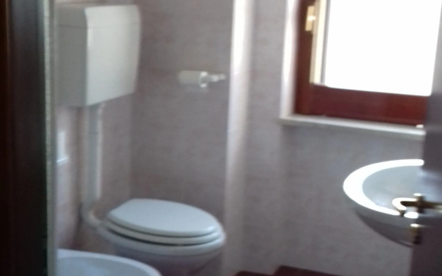 Hotel Caimo Bed-Breakfast