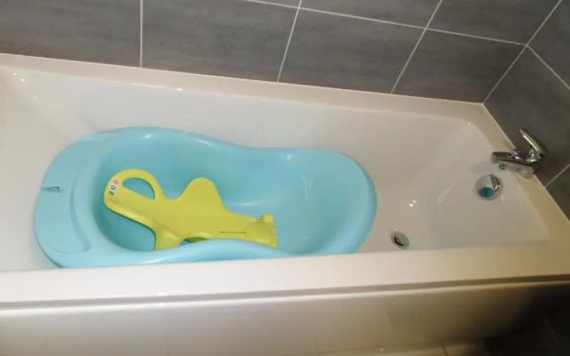 Desvres : maison tout confort, 4 adultes et 1 bébé