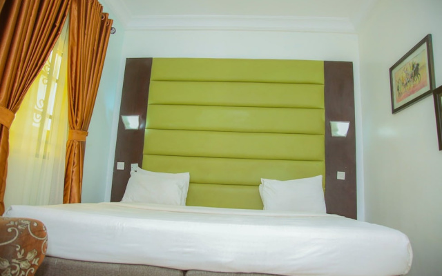 Green House Hotel And Suites