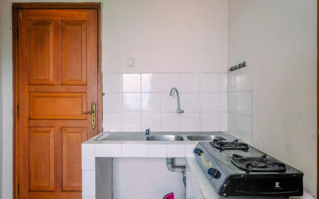 Homey and Spacious 3Br Kondominium Juanda Apartment
