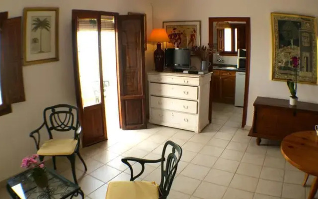 Casa Baja