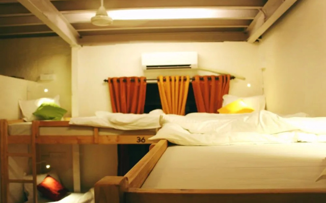 Cohostel