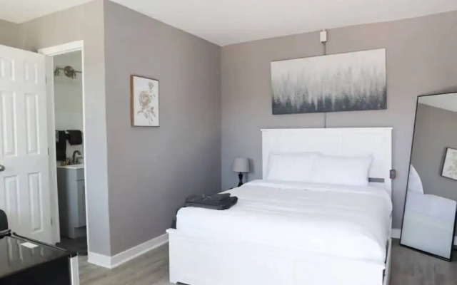 Cute & Friendly 1-BR 10 Mins From Nash