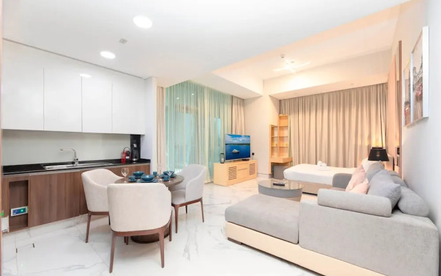 Stylish Studio in Iconic J ONE