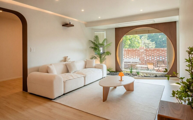 Gyeongju Themandi Pension