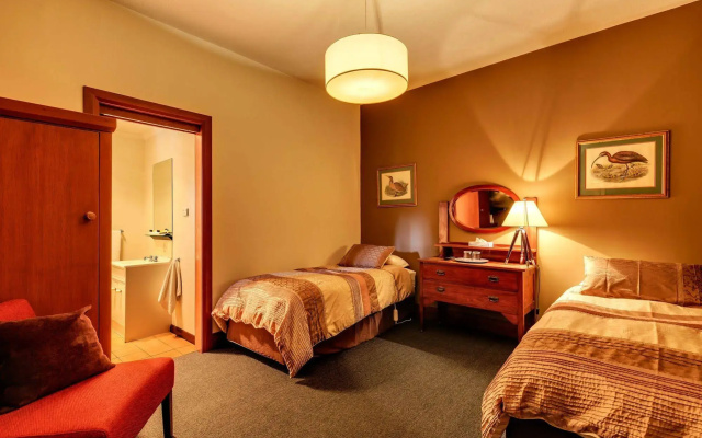 Kermandie Waterfront Hotel