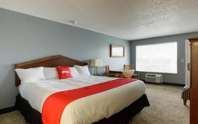 OYO Hotel Branson MO-165