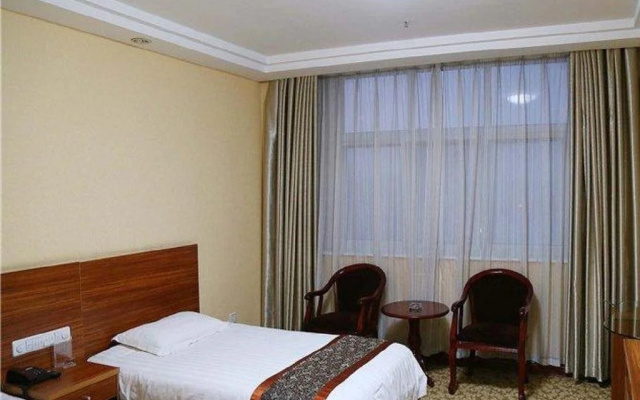Jining Qianxi Hotel