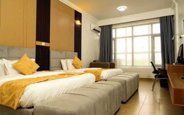 Julirose Hotel and Suites