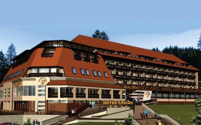 Hotel Ciucas In Baile Tusnad Romania From 84 Photos Reviews Zenhotels Com