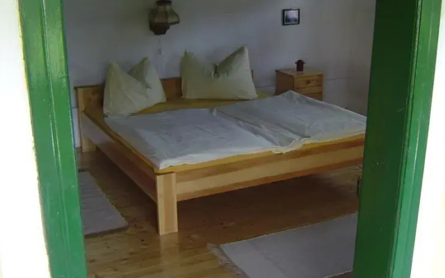 Angyalka Lak