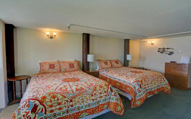 Land's End Resort