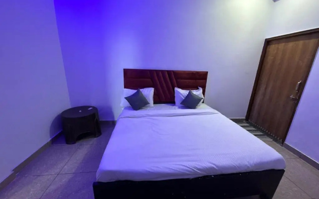 SPOT ON Hotel Mayank