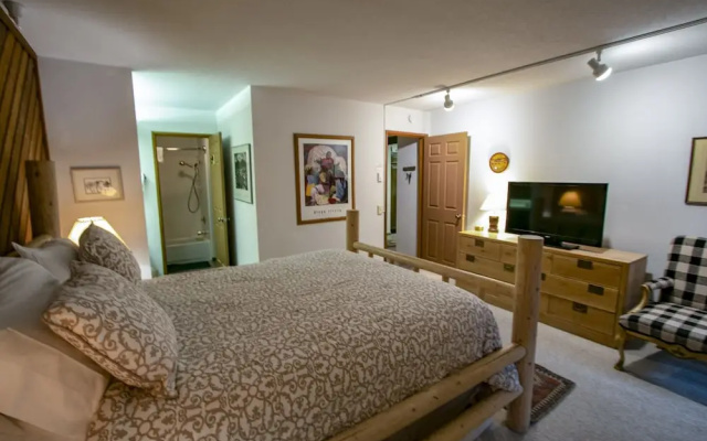 Aspen Creek #209 1 Bedroom Condo