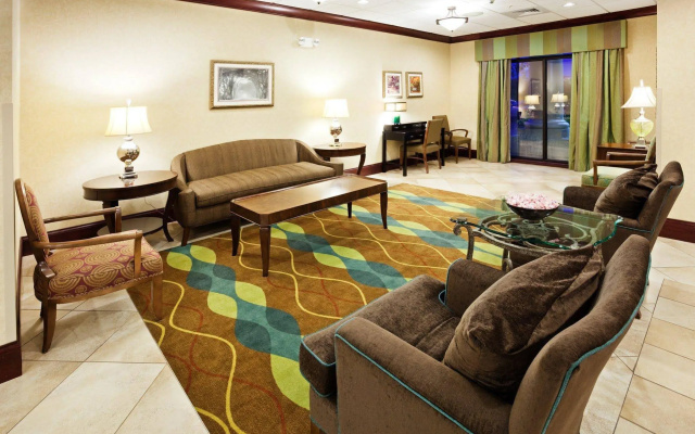 Holiday Inn Express & Suites Lebanon-Nashville Area by IHG
