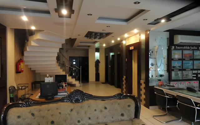 Fabhotel Shivdev International