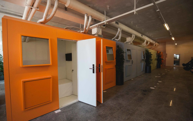 BenBo Capsule Hotel