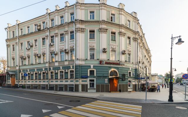 Гостиница Жилое помещение BRO в Москве 4 отзыва об отеле, цены и фото номеров - забронировать гостиницу Жилое помещение BRO онлайн Москва вид на фасад