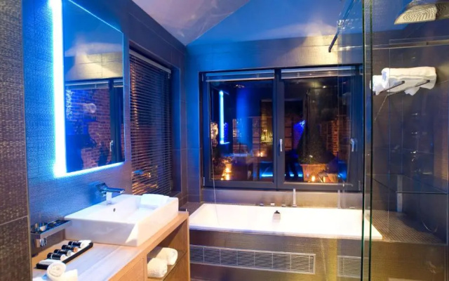 Suite & B by Hofke van Bazel