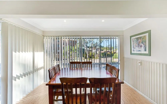 Bay Serene, 15 Mistral Close