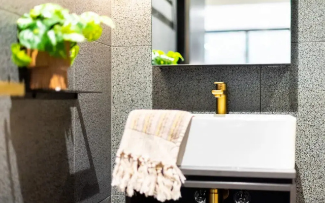 Stylish Studio in Braddon With Communal Area