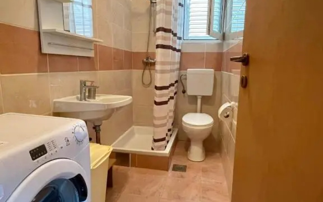 Apartments Leo