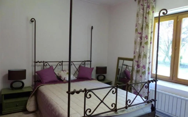 Gîte Ygrande, 4 pièces, 6 personnes - FR-1-489-148