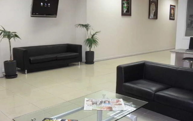 Victoria Hotel Suites