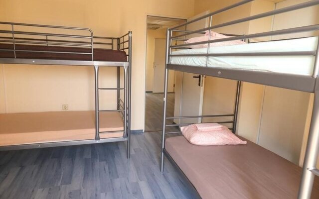 Happy Hostel
