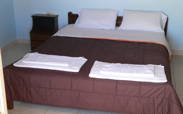 Apraos Bay Hotel