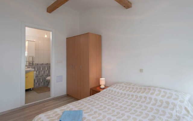 Apartment Square