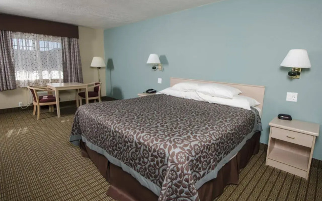 Days Inn by Wyndham Portland Central