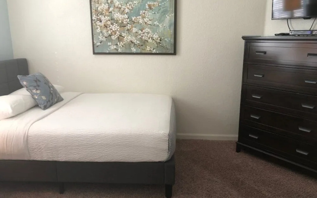 Pool Side Escape 3 Bedroom Condo