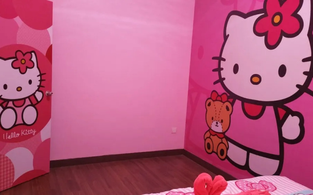 Hello Kitty Signature Suite