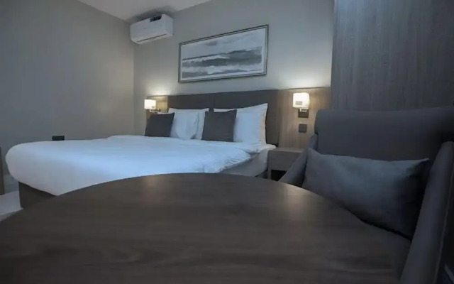 Maxx Apartments