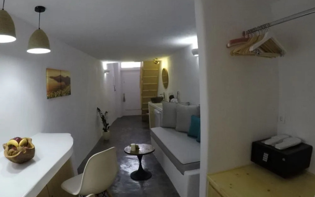 Akron Cliff Suite
