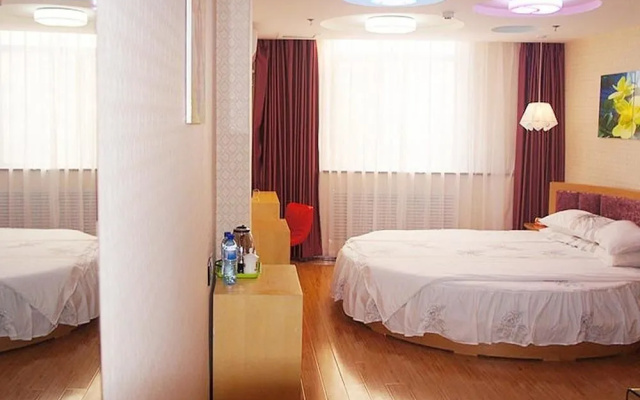 Yiyi Fashion Hotel