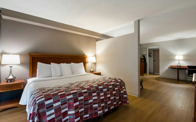 Red Roof Inn & Suites Newark - University