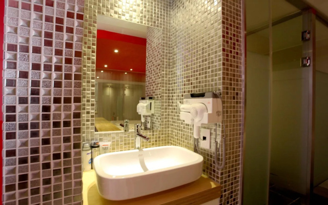 Hwagok Lush Hotel