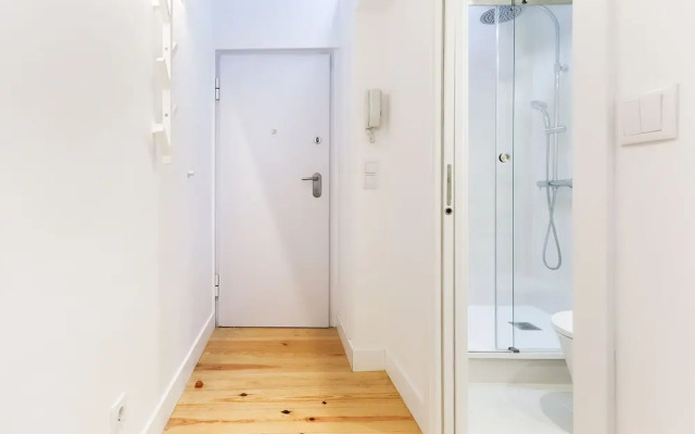Charming Santos by Homing