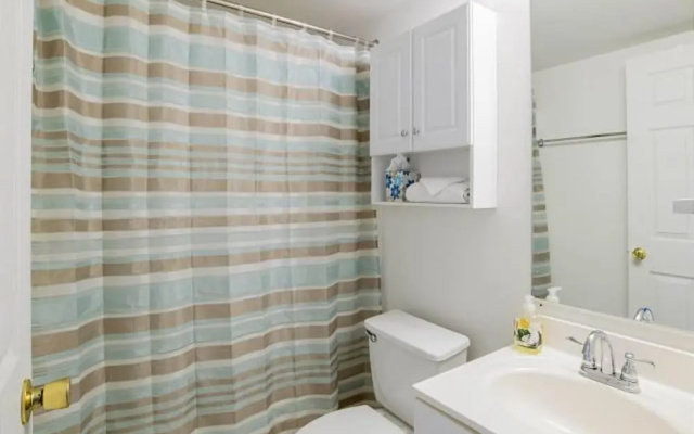 Royal Palms 604