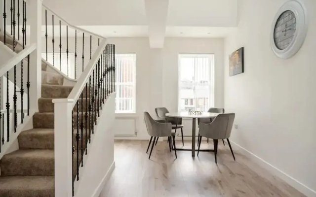 Brand New Luxury Self Contained Flat