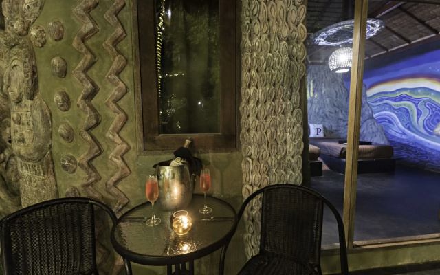 The Privilege Hotel Ezra Royal Garden