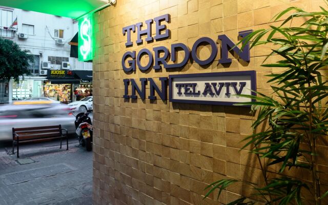 Отель Gordon Inn & Suites вид на фасад
